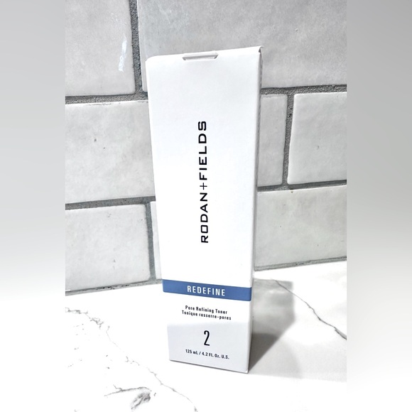 NEW Rodan + Fields Redefine Pore Refining Toner. - Picture 1 of 2